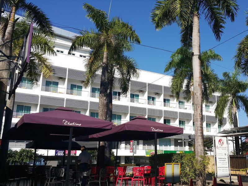 Cenang Plaza Beach Hotel Pantai Cenang  Esterno foto